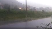 فیلمی از بارش باران و لحظه وقوع طوفان در شهر زیرآب