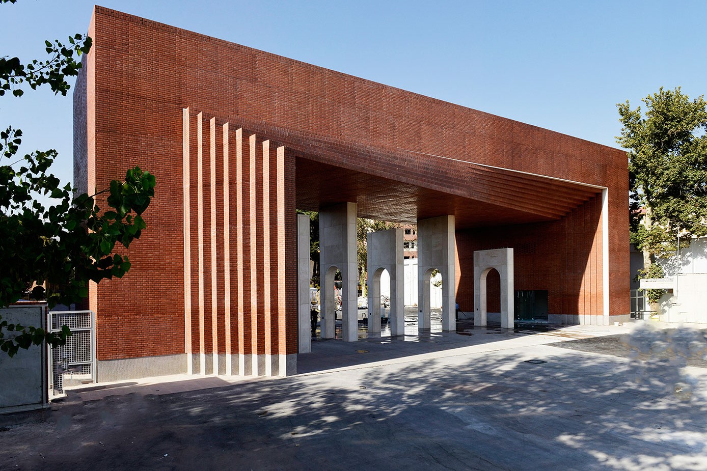 درخواست رئیس دانشگاه شریف از دانشجویان/در تجمعات غیرقانونی شرکت نکنید