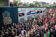 نخست وزیر عراق از پیکر رهبر شهید در فرودگاه نجف استقبال می‌کند