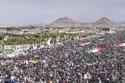 تاکید مردم یمن بر همبستگی با ملت ایران با راهپیمایی در صنعا