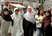 ادامه اعتراضات به ممنوعیت حجاب در جمهوری آذربایجان