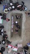 ویدیو | خداحافظی جانسوز مادر مینابی با قطعه از بدن مطهر فرزندش