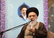فقها مفاخر علمی امت و خاری در چشم دشمنان اسلام هستند