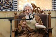 آیت‌الله جوادی آملی: دست رزمندگان نیروهای مسلح روی ماشه باشد