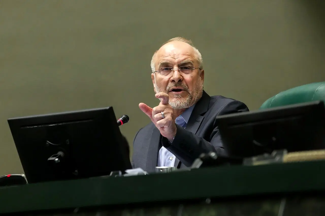 قالیباف: نه تسلیم میشویم و نه به اسارت در میآییم