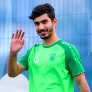 هافبک سپاهان به پرسپولیس پیوست