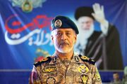 دریادار سیاری: دشمن با خفت و خواری از منطقه اخراج می‌شود