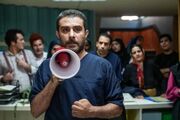 بارداری دختری با لباس فرم مدرسه در تلویزیون ؛ سریال شبکه سه جنجالی شد