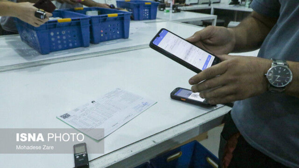 پلتفرمهای تاکسیهای اینترنتی حق تجویز و فروش مسقیم دارو را ندارند