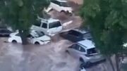 جاری شدن سیلاب در شهرجده عربستان