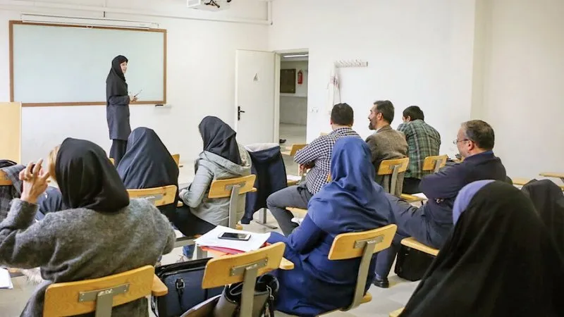 رئیس دانشگاه علوم پزشکی تهران: اعتماد‌سازی و ارتباط نزدیک با دانشجویان کلید عبور از چالش‌ها