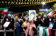 برپایی موکب دانشگاه آزاد تهران‌شرق در مسیر ورودی پایتخت/ استقرار ایستگاه پذیرایی و استراحتگاه برای زائران تشییع رهبر شهید