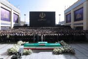 رسانه‌های سوئدی: حضور گسترده عزاداران در تشییع امام شهید خامنه‌ای چشمگیر بود