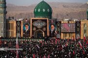شور حسینی در روز وداع با رهبر شهید در مسجد جمکران و حرم حضرت معصومه(ع)