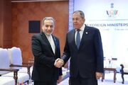 عراقچی در دیدار با لاوروف: ایران مصمم به دفاع از منافع و امنیت ملی خود در منطقه است