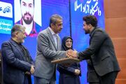 ارتباط صمیمی و تلفیق تئوری و عمل؛ کلید موفقیت در کلاس درس/ دغدغه اصلی معلمان؛ کمبود حقوق و وضعیت قراردادی