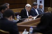 عارف: تثبیت نسبی بازار و حفظ قدرت خرید مردم از محورهای برنامه دو سال آینده دولت است