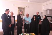 رئیس دانشگاه آزاد قزوین به دیدار آزاده و جانباز دوران دفاع مقدس رفت