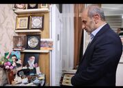 دیدار جبلی با خانواده شهید جنگ رمضان در قزوین