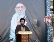 اهتزاز پرچم یعنی بالا بردن آرمان‌ها و اندیشه‌های شیعه راستین
