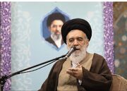 فقها مفاخر علمی امت و خاری در چشم دشمنان اسلام هستند