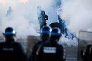 افزایش انتقاد‌ها از خشونت پلیس فرانسه علیه معترضان؛ هزاران بازداشت و ده‌ها پرونده تخلف