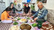 طرز پخت قرمه سبزی متفاوت به روش بانوی ارومیه ای (فیلم)