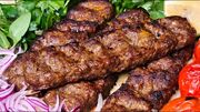 طرز تهیه کباب کوبیده زعفرانی بدون سیخ در فر خانگی (فیلم)