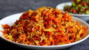 طرز تهیه هویج پلو با سینه مرغ؛ یک غذای متفاوت و لذیذ (فیلم)