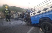 تصادف مرگبار در دیِّر بوشهر با ۴ کشته / نیسان حامل کپسول اکسیژن منفجر شد
