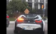 BMW i8 با پلاک ملی ایران در خیابان‌های تورنتو (فیلم)