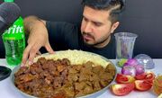 خوردن متفاوت چلو گوشت و چلو جگر سرخ شده به سبک پاکستانی (فیلم)