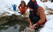 پخت آبگوشت مرغ به سبک زن جوان روستایی افغانستانی (فیلم)