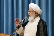 امام جمعه یزد: ماهیت این انقلاب الهی است/ امام خمینی مانند امام حسین (ع) برای نجات اسلام بپا خواست