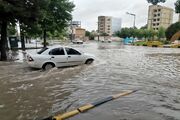 بارش شدید باران در مهاباد موجب آبگرفتگی معابر شد (فیلم)