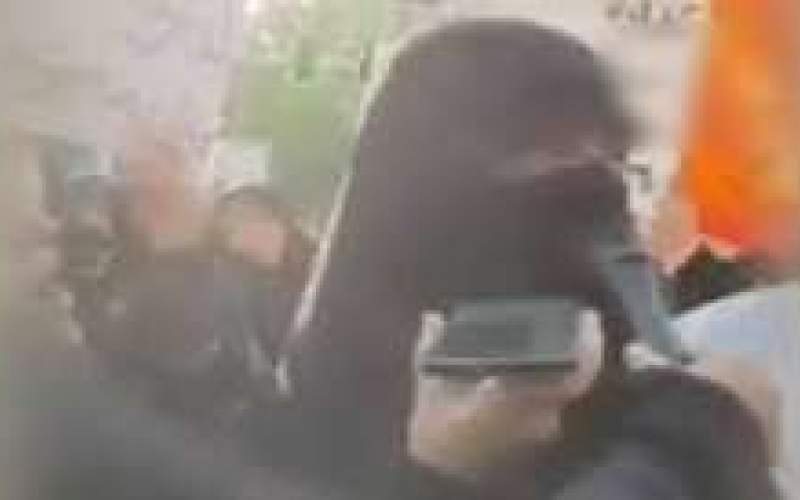 تجمع سوپرانقلابیها با سخنرانی مهری طالبی؛ شعار عزل پزشکیان