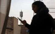 چرا زنان بازندگان اصلی قطعی اینترنت هستند؟