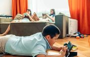 تأثیر استفاده از نمایشگرها بر رشد مغز