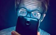 حقیقت درباره نور آبی صفحه موبایل