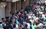 نصب بنر جای حمایت مستقیم از خانواده‌ها را نمی‌گیرد