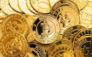 بیت‌کوین تاج دلار را از آن خود خواهد کرد؟