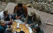 کارگری که ۲۲ میلیون حقوق می‌گیرد،چطور ۳۰میلیون کرایه خانه بدهد؟