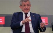 داوود اوغلو حزبش را منحل کرد