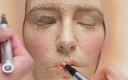 مرز خودابرازی و هویت در آرایش نوجوانان
