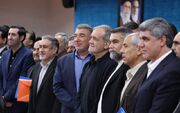 برخی هنوز رئیس‌جمهور را رقیب خود می‌دانند