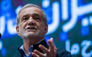 پزشکیان خطاب به دانش‌آموزان: به هر جایی که باور داشته باشید می‌رسید