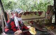 نان پنجه‌کش؛ روایت دست‌های زنان عشایر خراسان‌شمالی