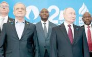 افزایش رفت‌وآمدهای دیپلماتیک همزمان با تقویت آرایش نظامی نشانه چیست؟