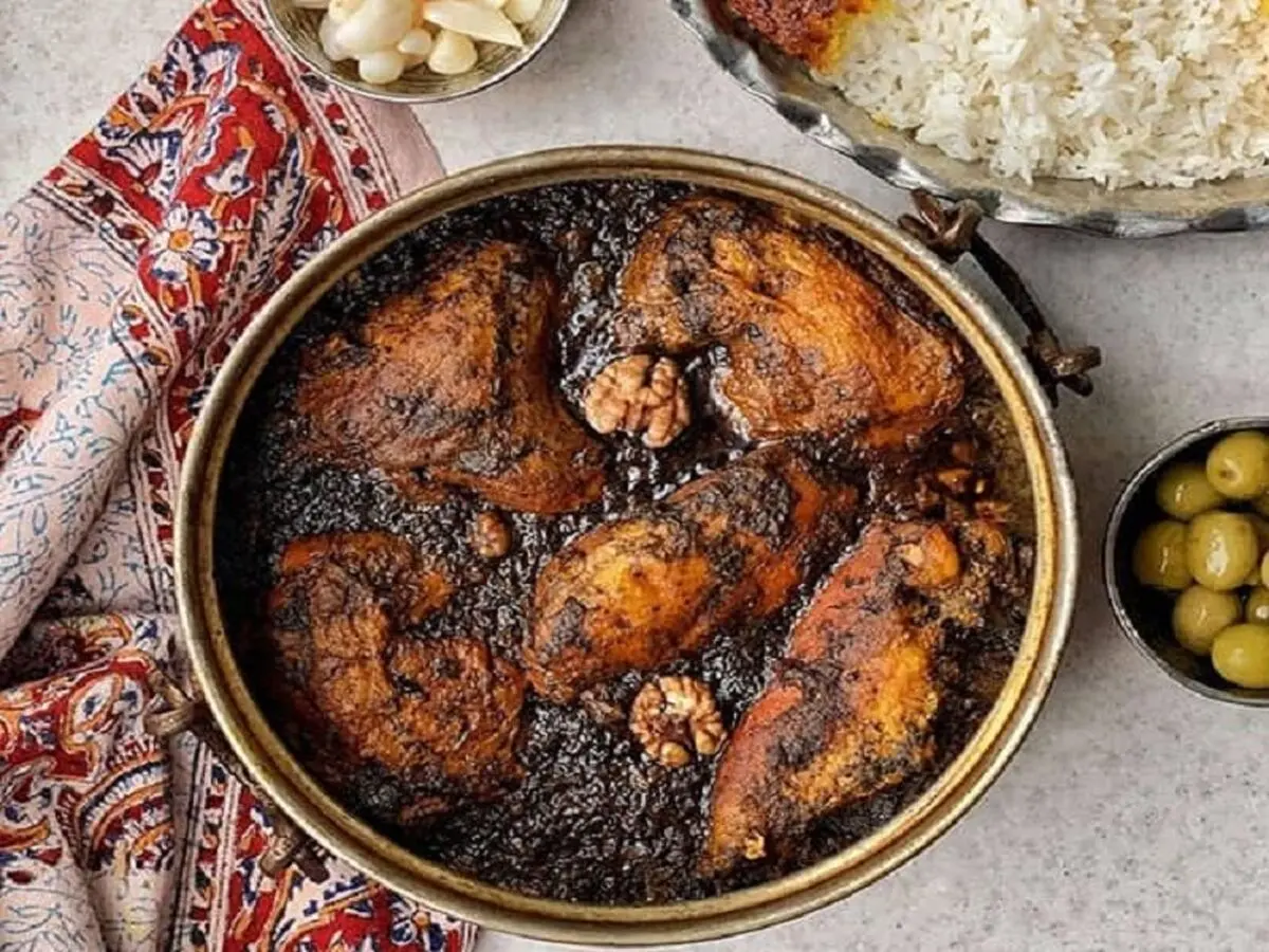 مرغ ترش: طعم شمال در خانه