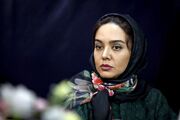 عکس سیگار به دست خانم بازیگر نون خ با تیپ مردانه